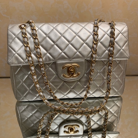 CHANEL Handbags - Chanel Classic Timeless Bag